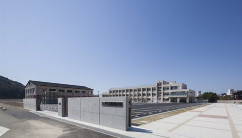 大洲市立長浜中学校